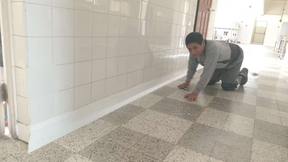 zocalos sanitarios instalacion Perú